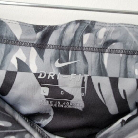 NIKE Fast Women's Palms Print Black  Crop Running TightsSize Large - Picture 6 of 15